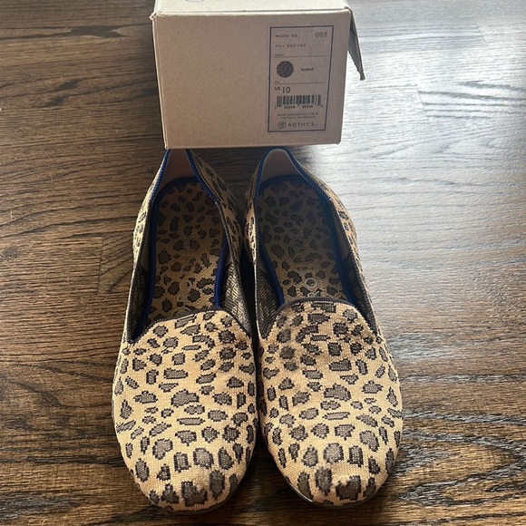 Rothy's The Loafer Animal Print Textile Comfort Flats
Size 10 - Picture 2 of 7